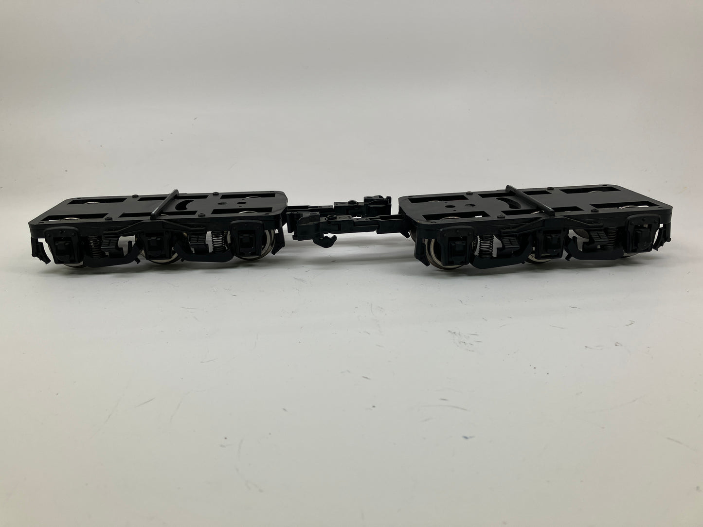 Aristo Craft Trains heavyweight passenger 6 Axle Truck with Electric Pickups 1 Pair Used