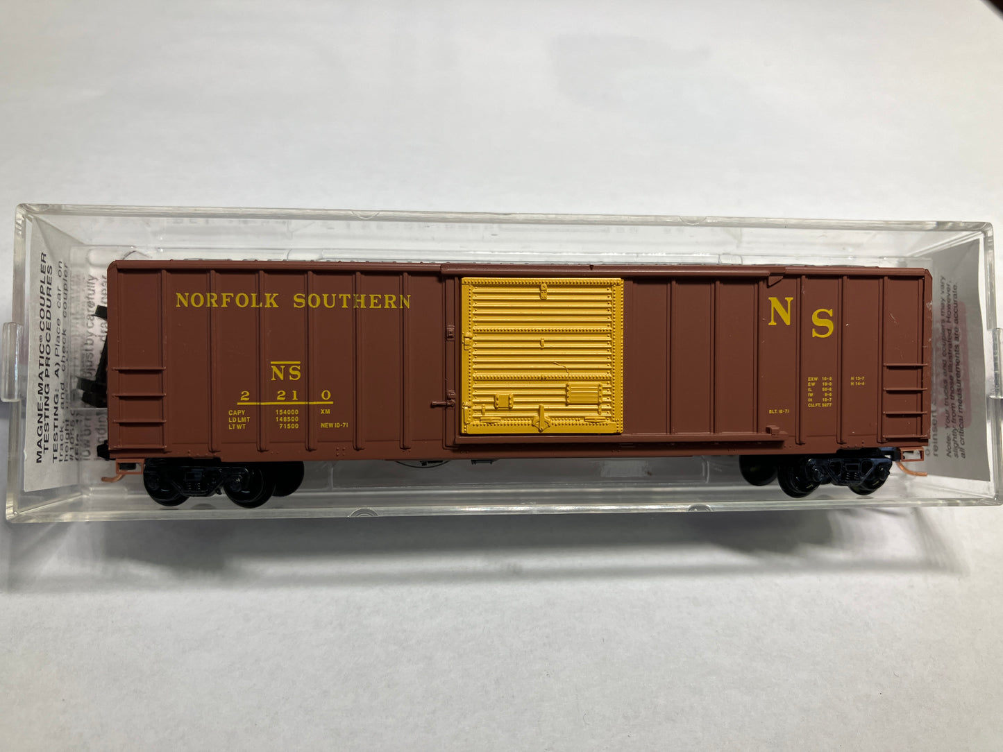 Micro Trains 25660 Norfolk Southern Box Car