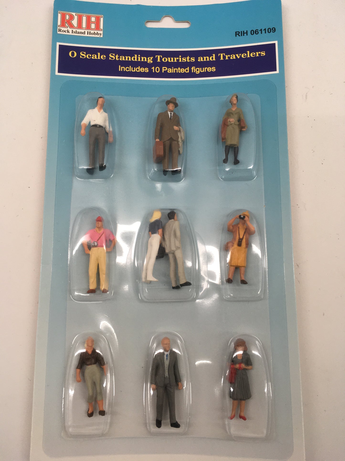 10 O scale people