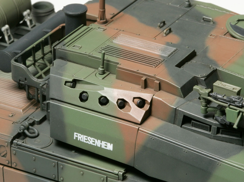 Tamiya 35362 French Main Battle Tank