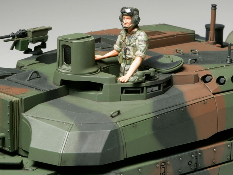 Tamiya 35362 French Main Battle Tank
