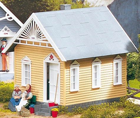 PIKO 62239 ADAMS GINGERBREAD HOUSE, BUILDING KIT (G-SCALE)