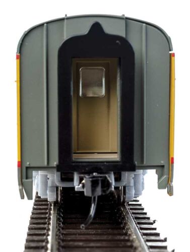 WalthersMainline (HO) Part # 910-30404 85' Budd Dome Coach - Ready to Run -- Union Pacific(R) (Armour Yellow, gray, red)