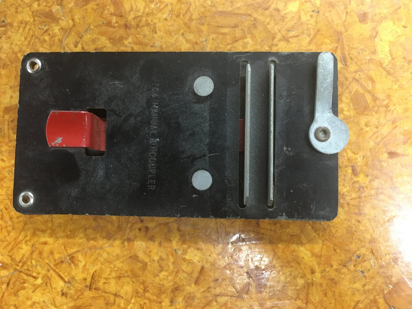 American Flyer 704 S Scale manual uncoupler