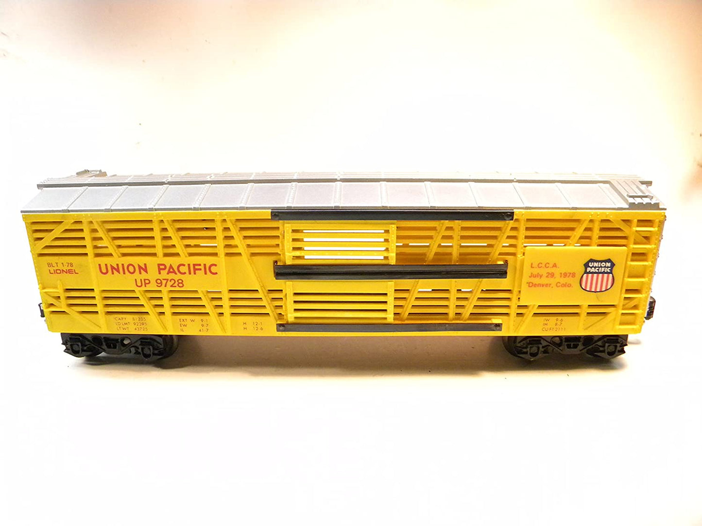 Lionel 9728 Uncataloged LCCA Union Pacific Stock Car MINT