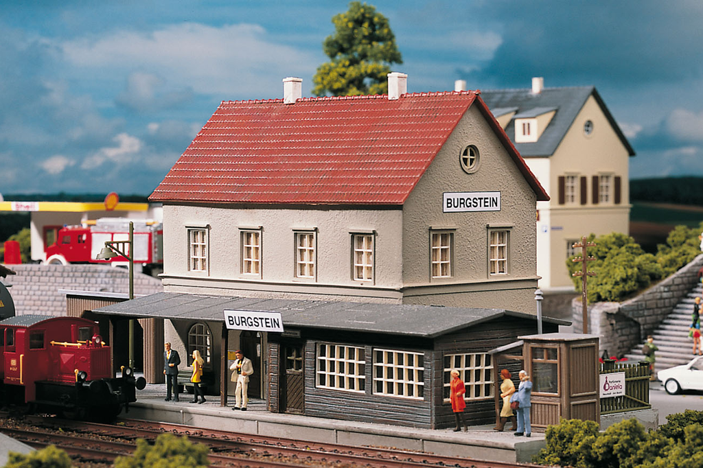 PIKO 61820 HOBBY LINE BURGSTEIN STATION, BUILDING KIT (HO-SCALE)