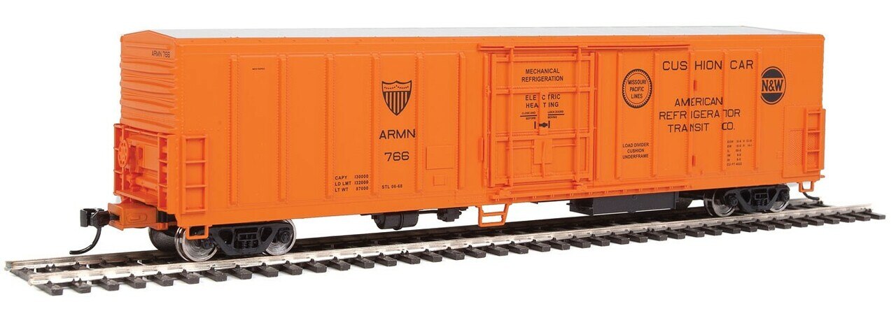 Walthers Mainline HO 910-3903 57' Mechanical Reefer American Refrigerator Transit ARMN #766