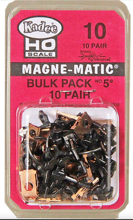 Kadee #10 HO Scale Bulk Pack - 10 pair #5 (NO.5®) Metal Couplers - Medium (9/32") Centerset Shank