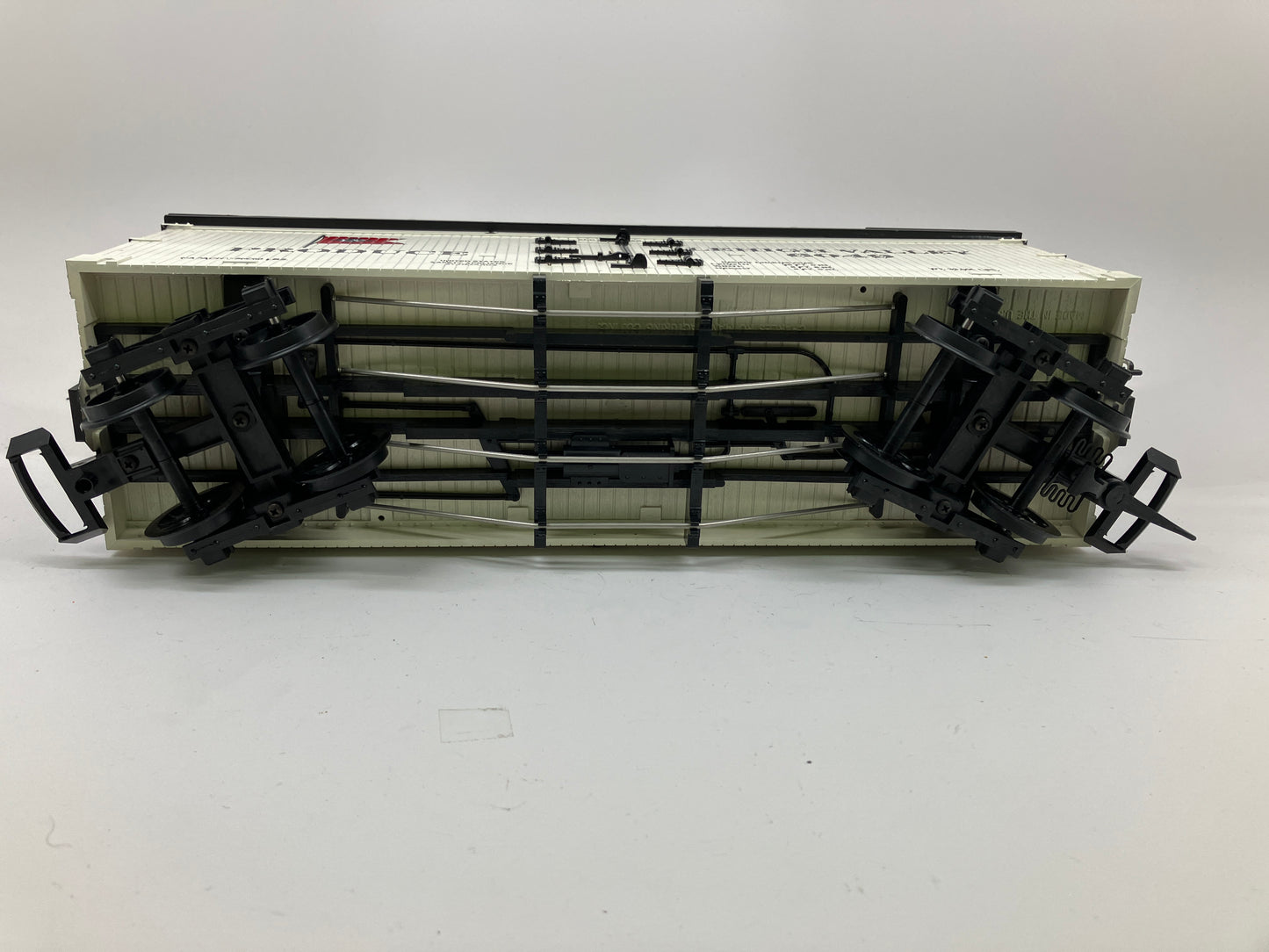 USA Trains R-16032 G Scale Lehigh Valley Refrigerator Car