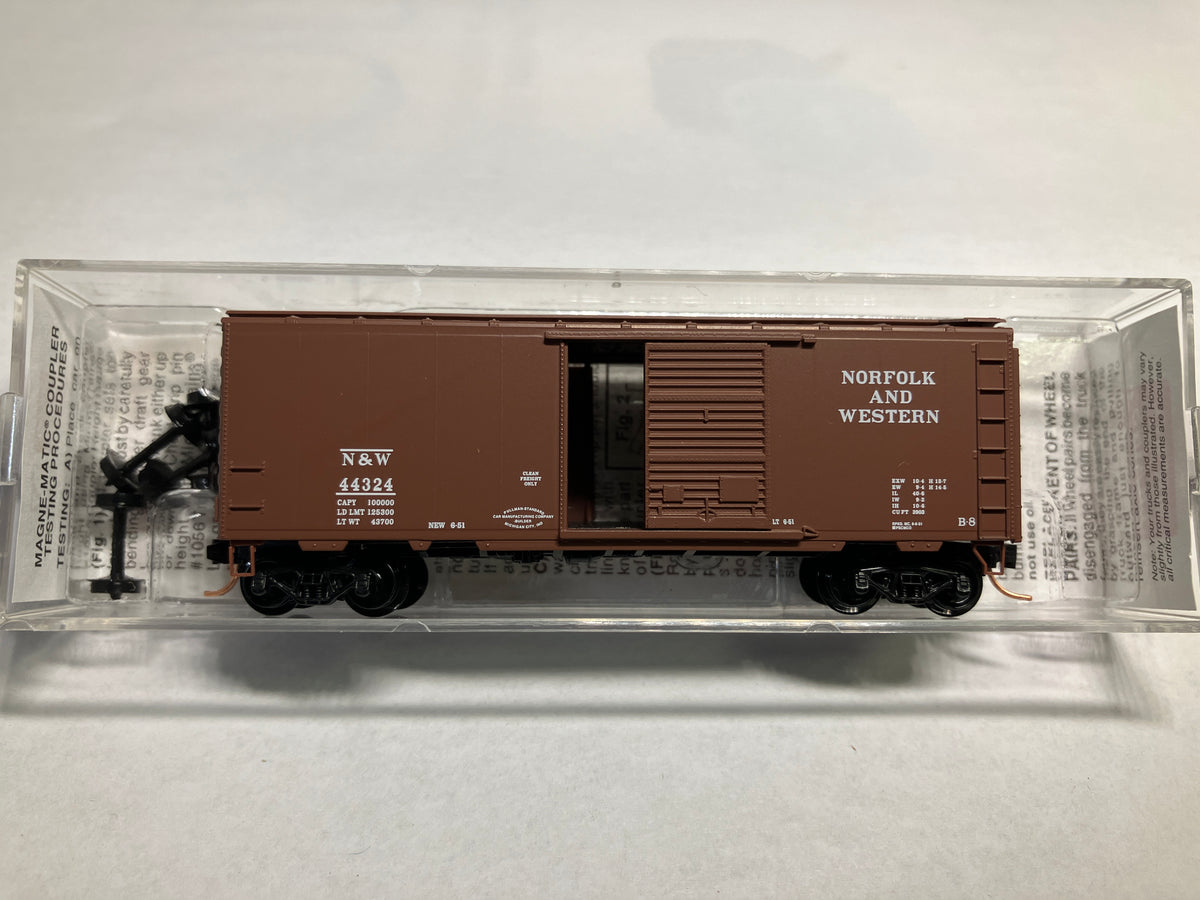 20606 Micro Trains 20606 Norfolk and Western Box Car – Andrew's Trains