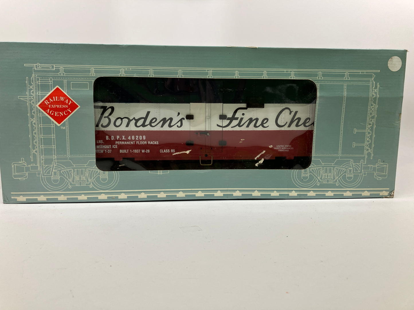 ARISTO CRAFT G Scale # 46209 BORDENS CHEESE STEEL REEFER, N. I. B.