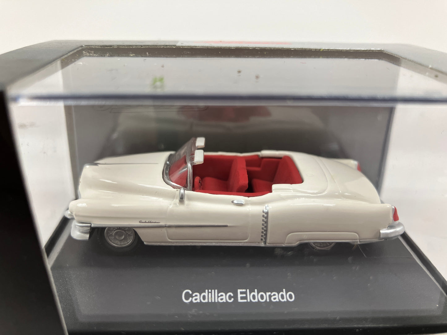 Schuco 452617605 1:87'53 CADDY ELDORADO WH