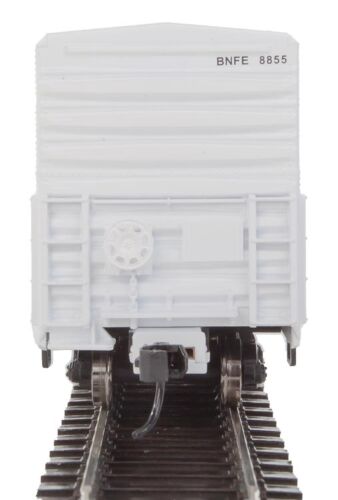 WalthersMainline (HO) Part # 910-3929 57' Mechanical Reefer - Ready to Run -- Burlington Northern BNSF #8855 (white, black, BN Logo)